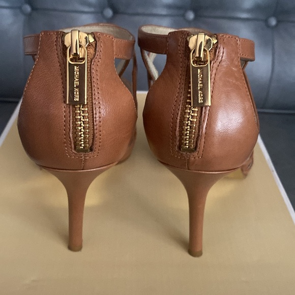 Michael Kors Jessie Zip Back Leather High Heel - Picture 2 of 7